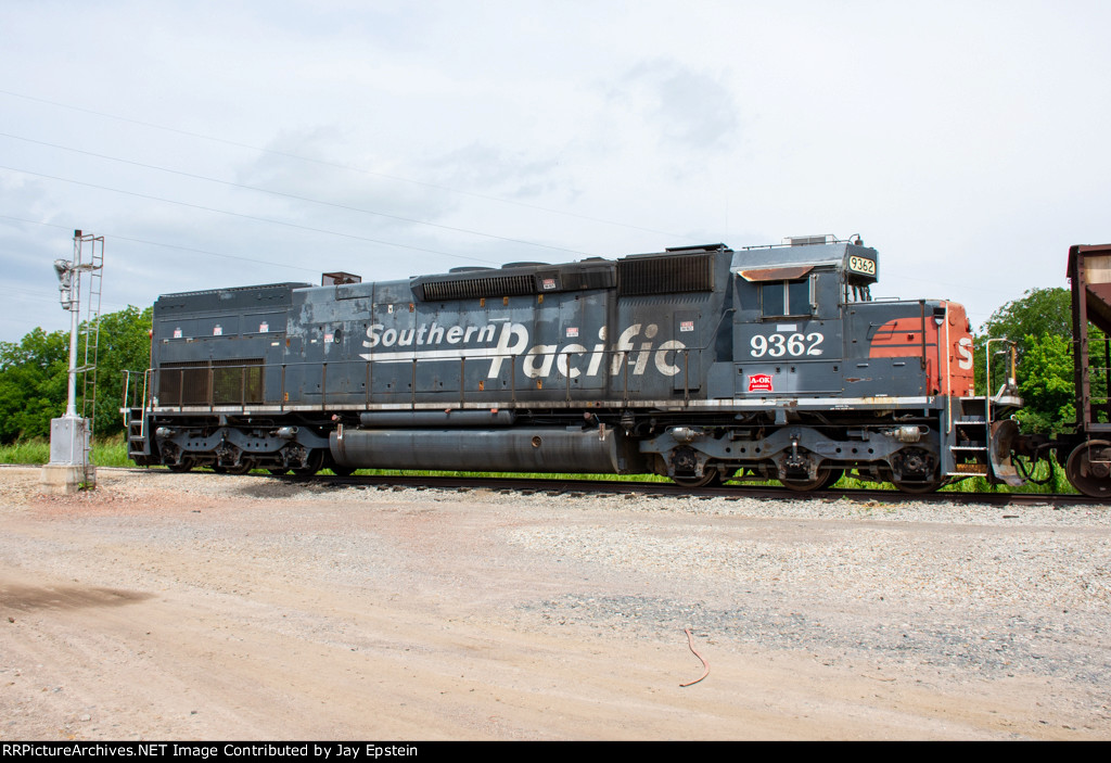 AOK 9362 is seen the CPKC interchange in Howe, OK